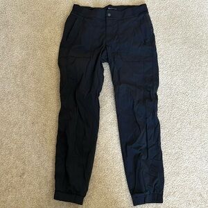 Women’s Athleta Black Pants Size 4 Pre-owned Excellent Condition